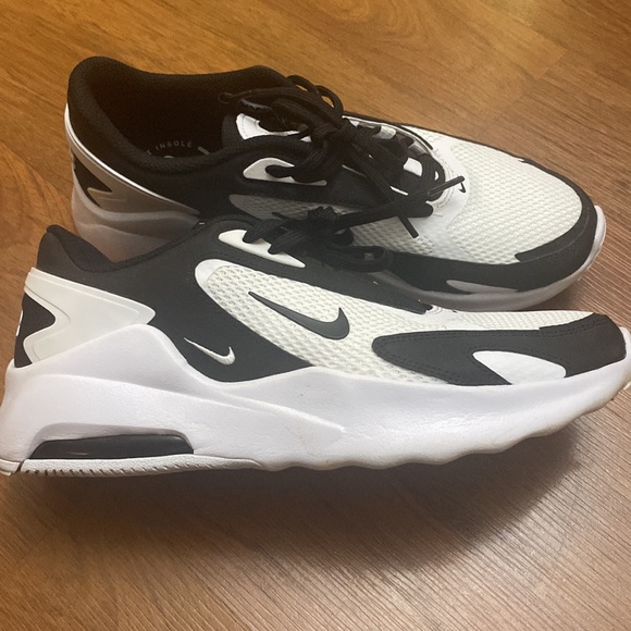 Women’s Nike Air Bolt Max CU4152-101 Size 8.5 - Picture 1 of 7